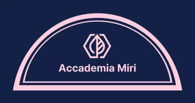 Gakuen Academy Valkyrie su uno sfondo blu navy con una linea di confine rosa