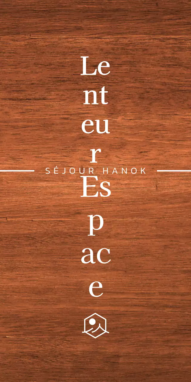 Design de l'auberge Hanok avec des avant-toits blancs et un logo de paysage simplifié