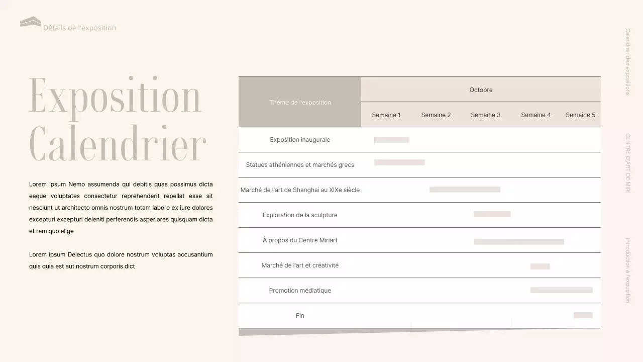 Introduction à une luxueuse exposition muséale en noir et beige