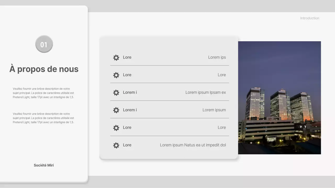 Proposition avec des éléments de rouage gris et tridimensionnels