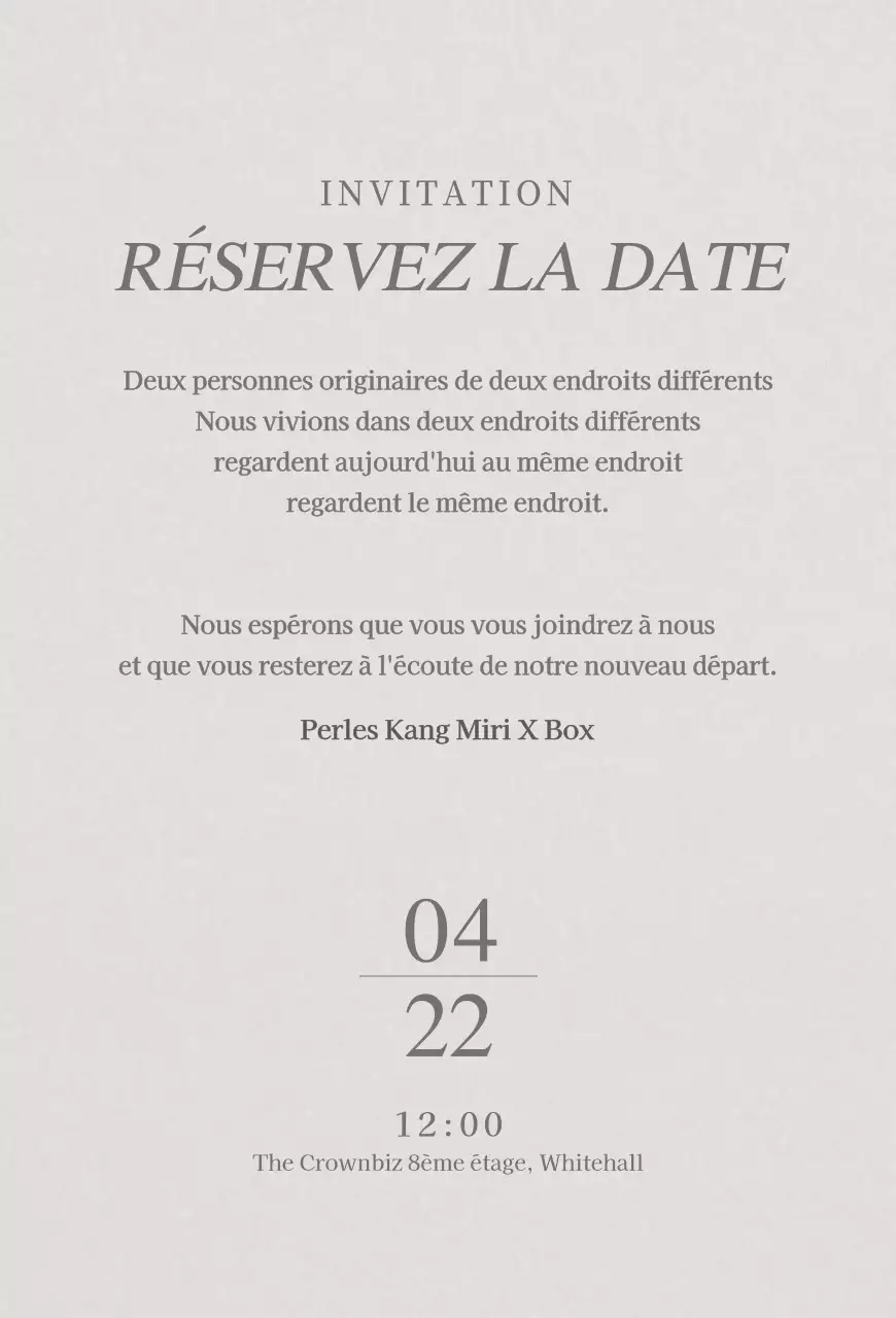 Une invitation de mariage sobre avec des photos de mariage en noir et blanc
