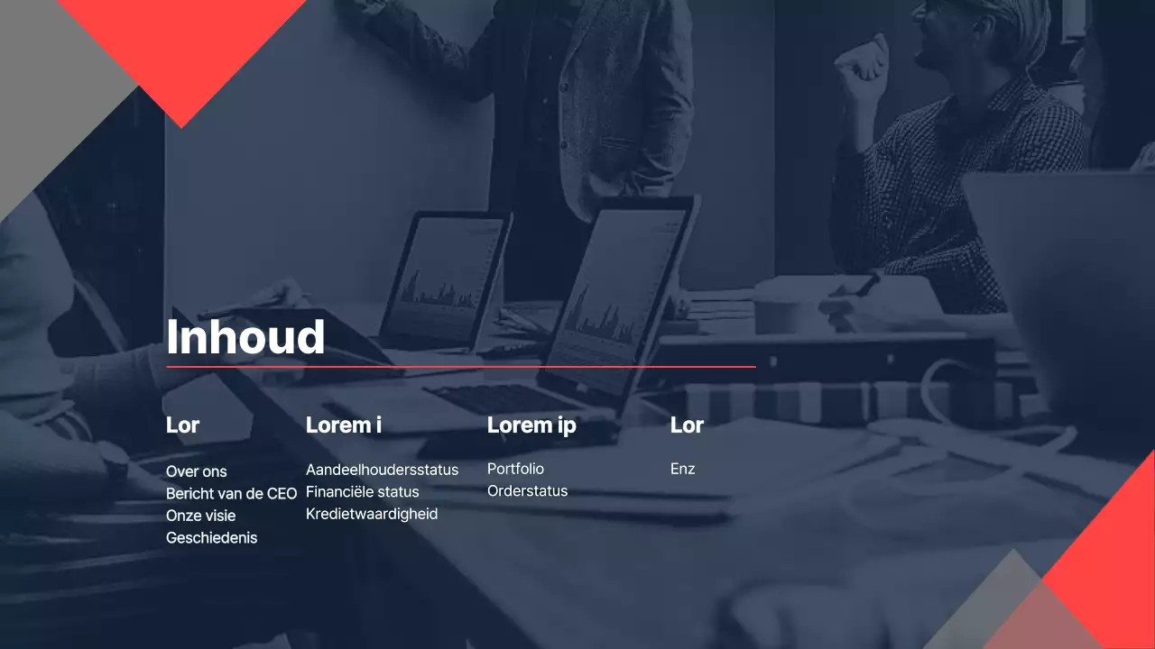 De zakelijke investeringsopdracht van een bouwbedrijf met een strak marineblauw en rood accentkleurenschema