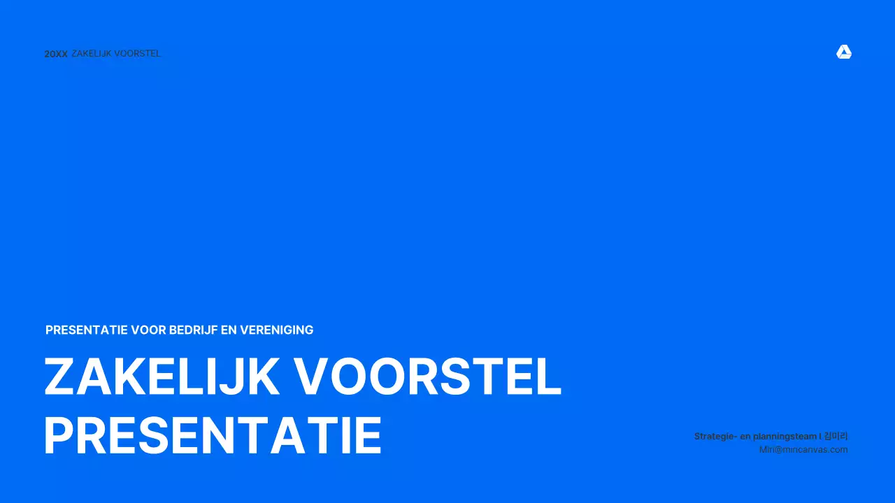 Strakke, intuïtieve presentatiekit voor zakelijke voorstellen in blauw en lichtgrijs