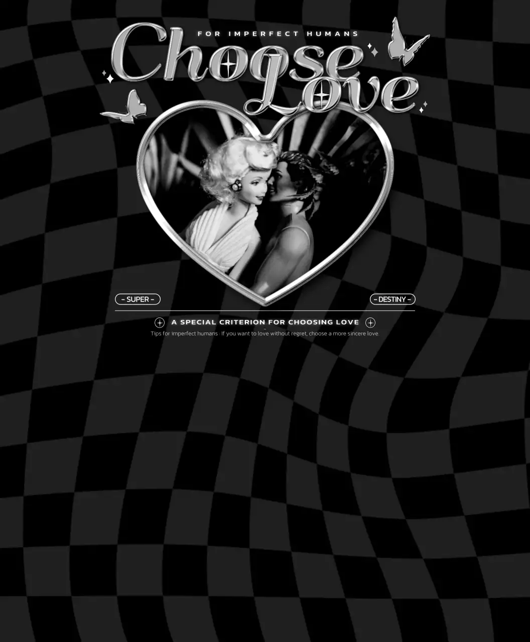 Kaos bergaya efek metalik perak yang simpel dan trendi