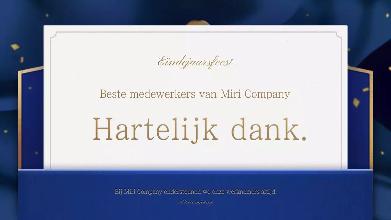 Een uitnodiging in goud en marine voor een eindejaarsfeest met een ceremoniële orde van dienst