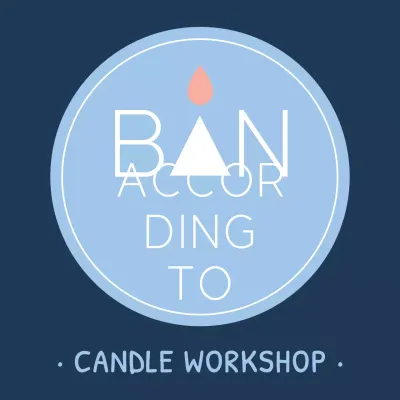 Gaya logo teks modern sederhana dengan warna biru muda dan putih untuk staf dan pengalaman toko lilin