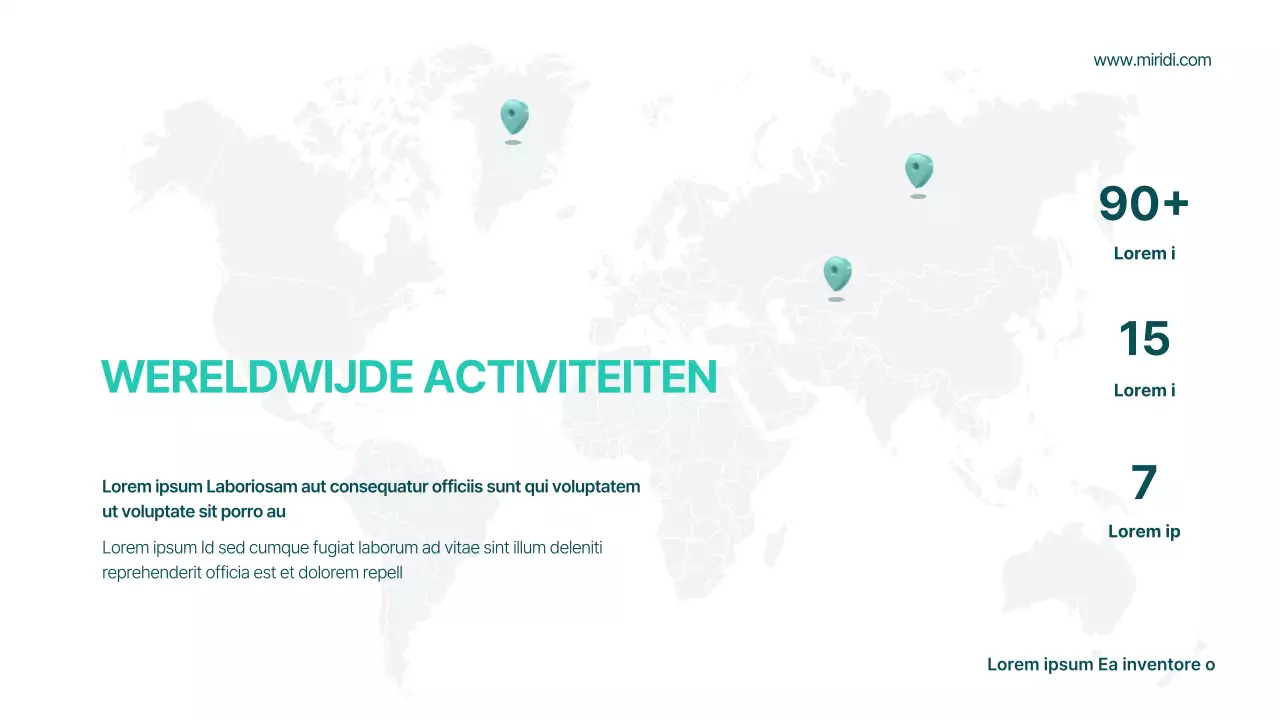 Een prospectus van een makelaarskantoor in mint en wit met geometrische vormen