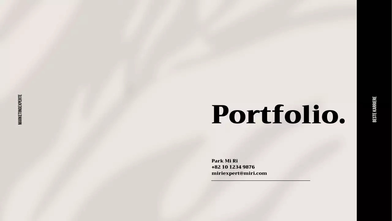 Die neutrale Farbgebung in Beige und Hellrosa im Büro des Marketingprofis