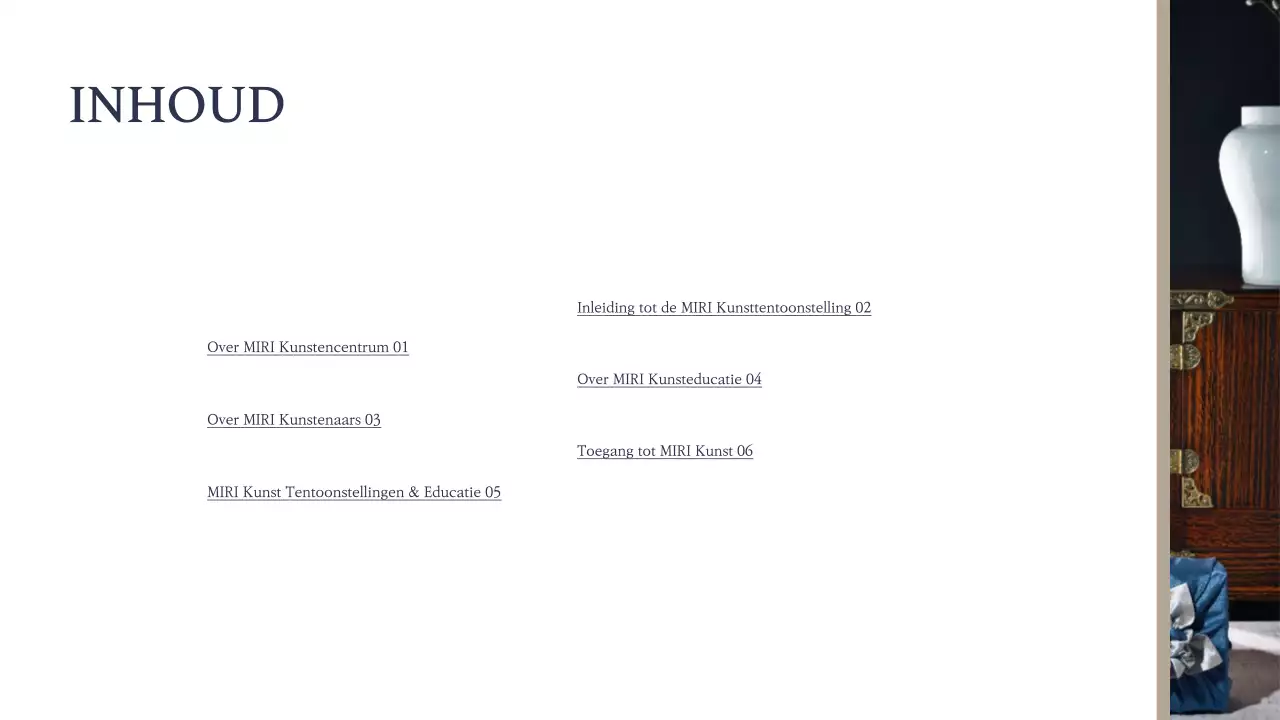 Een gids voor het tentoonstellen van keramiek in indigo en beige