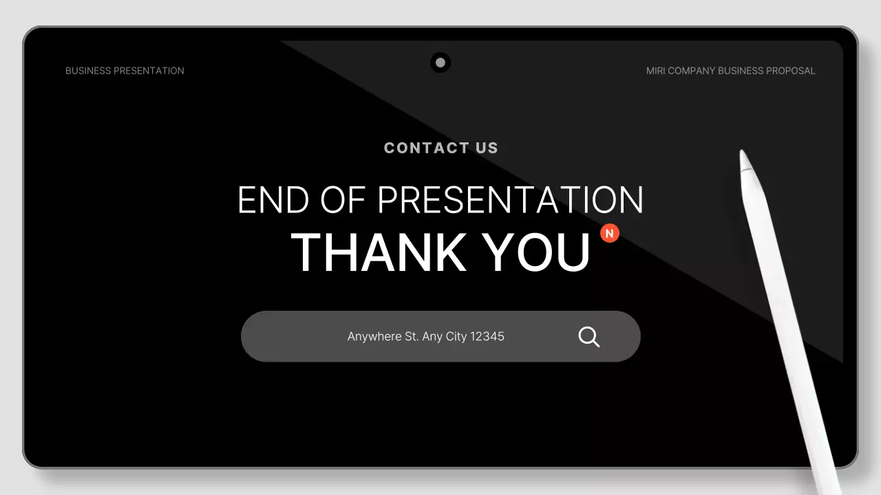 검정색과 흰색의 깔끔한 태블릿 패드 비즈니스 제안서