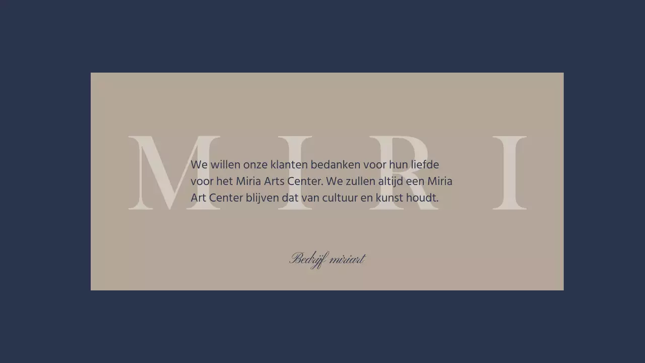 Een gids voor het tentoonstellen van keramiek in indigo en beige