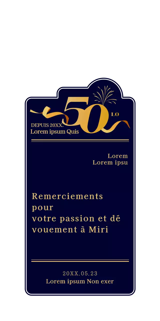 Une célébration simple et épurée en bleu marine et or