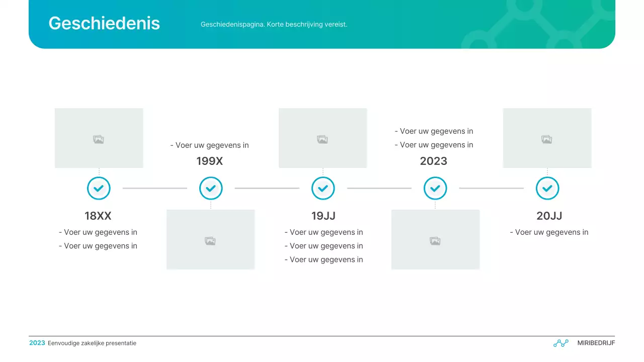 Eenvoudige zakelijke presentatie met kleurverloop in lichtblauw en groen