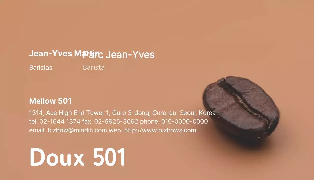 Carte de visite de barista avec une photo beige de grains de café