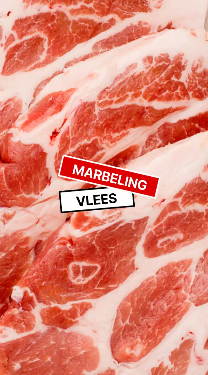 Marmering van rauw vlees met rode en witte etiketten