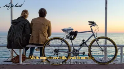 Filmrecensies met geel en wit ondertitelbalkconcept