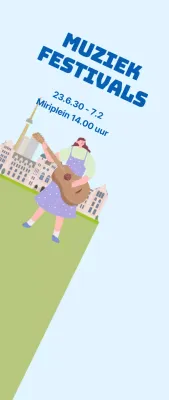 De bevordering klein van het muziekfestival op lichtblauwe, groene grasachtergrond