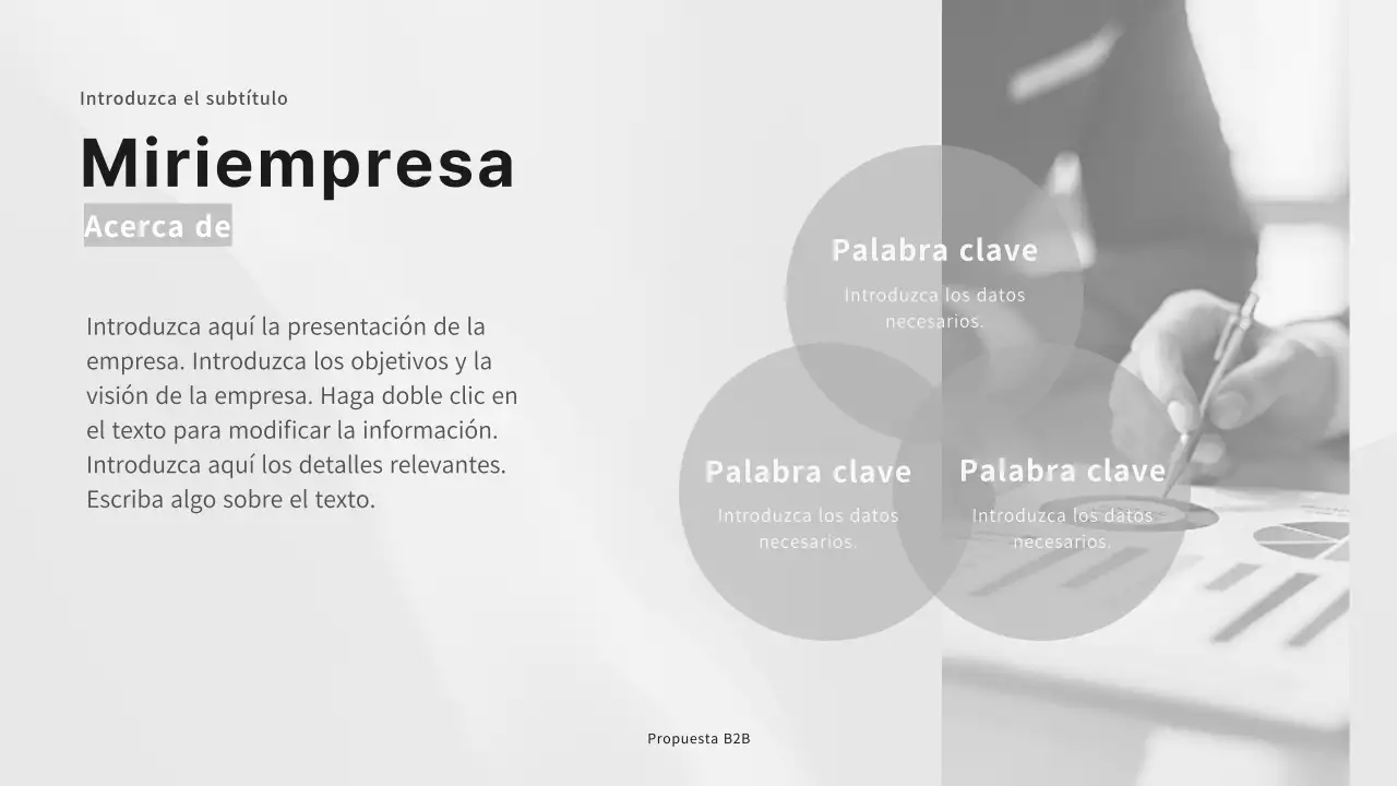 Presentación de propuesta corporativa B2B en tonos negros y grises
