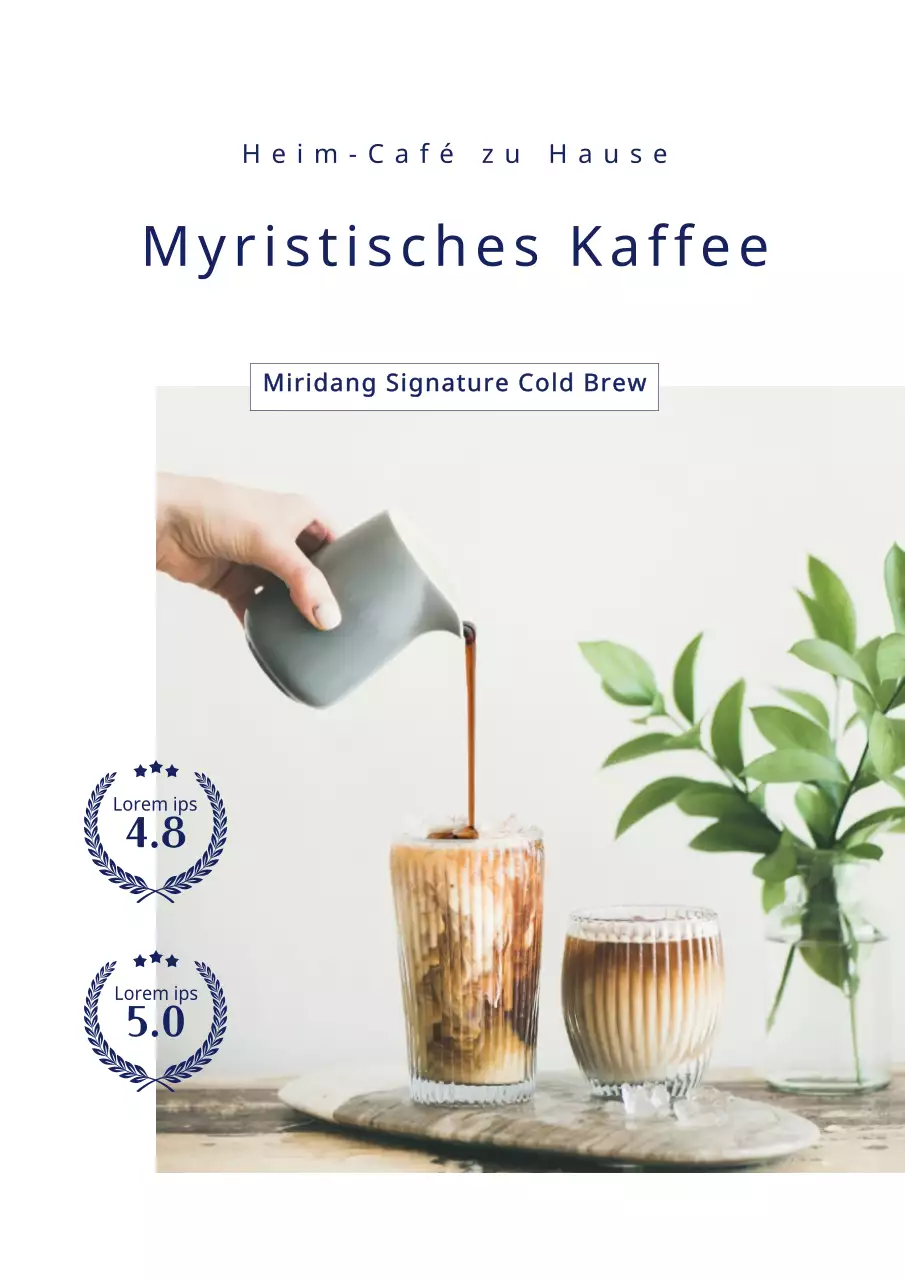 Sauberer kalt gebrühter Kaffee in Weiß und Marineblau