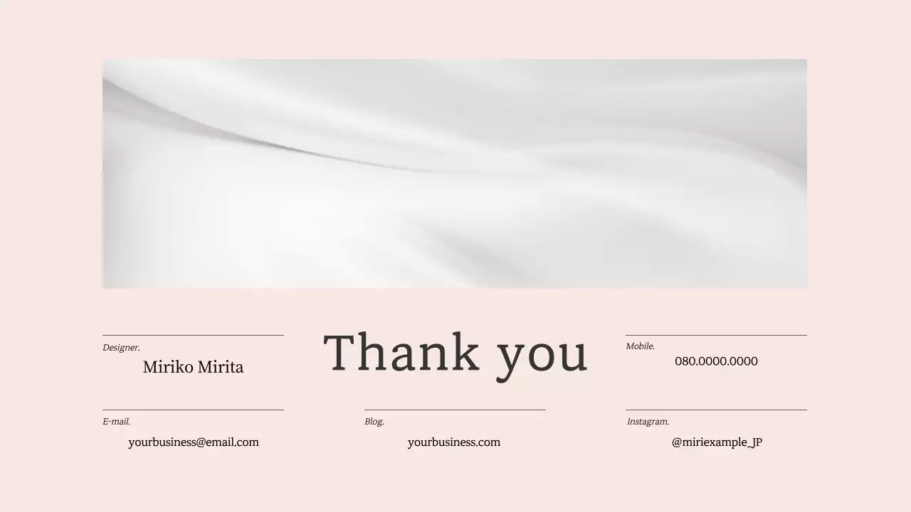 白 モダン ファッション ポートフォリオ プレゼンテーション