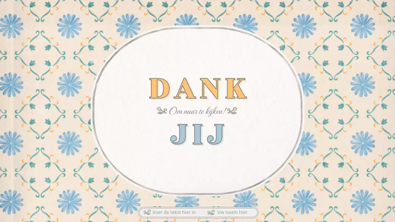 Emotionele conceptuele basislay-out met vintage behangpatroon in beige en lichtblauw