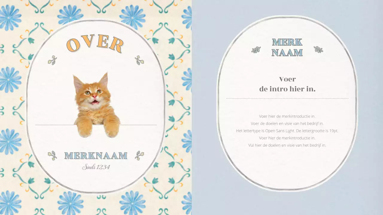 Emotionele conceptuele basislay-out met vintage behangpatroon in beige en lichtblauw