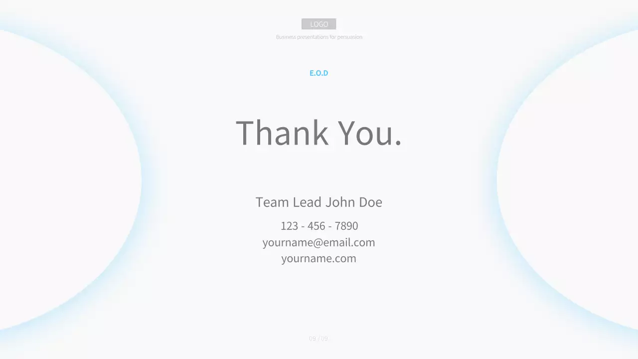 흰색과 하늘색의 미니멀한 비즈니스용 회사소개서