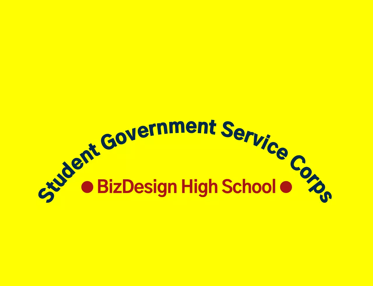 Simbol perisai yang sederhana dan bersih serta gaya kombinasi logo perisai dan lambang dengan warna kuning dan merah tua Organisasi layanan pemerintah siswa sekolah menengah atas