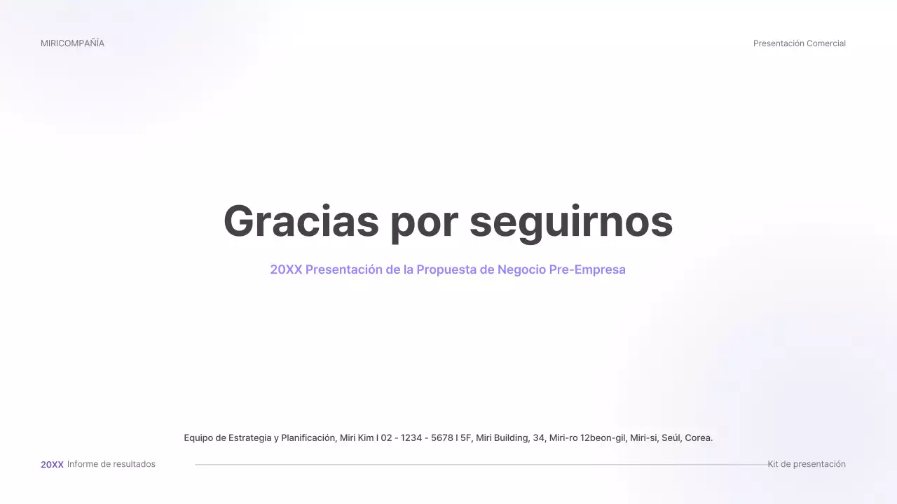 Kit de presentación empresarial tridimensional con concepto de interfaz de usuario en color púrpura