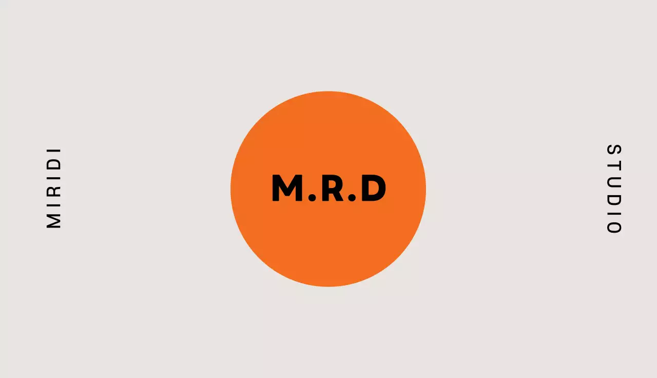 オレンジ シンプル ロゴ 名刺