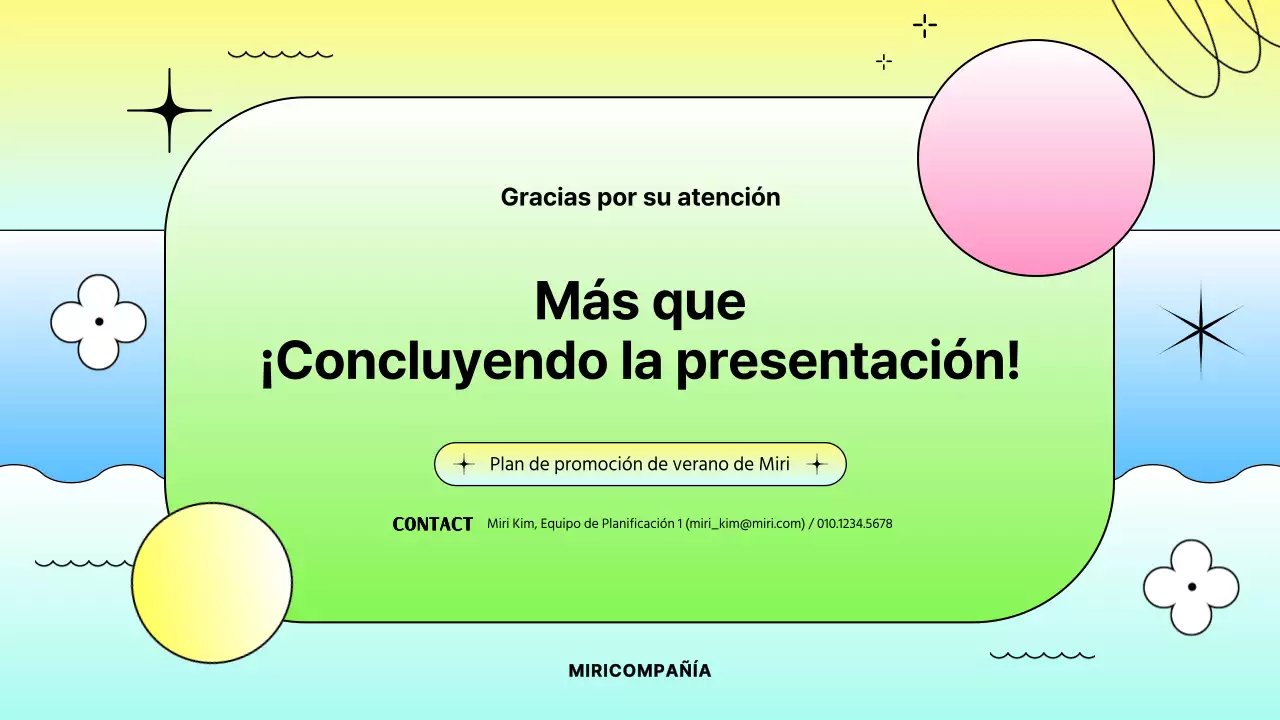 Promoción de verano con formas degradadas de vivos colores