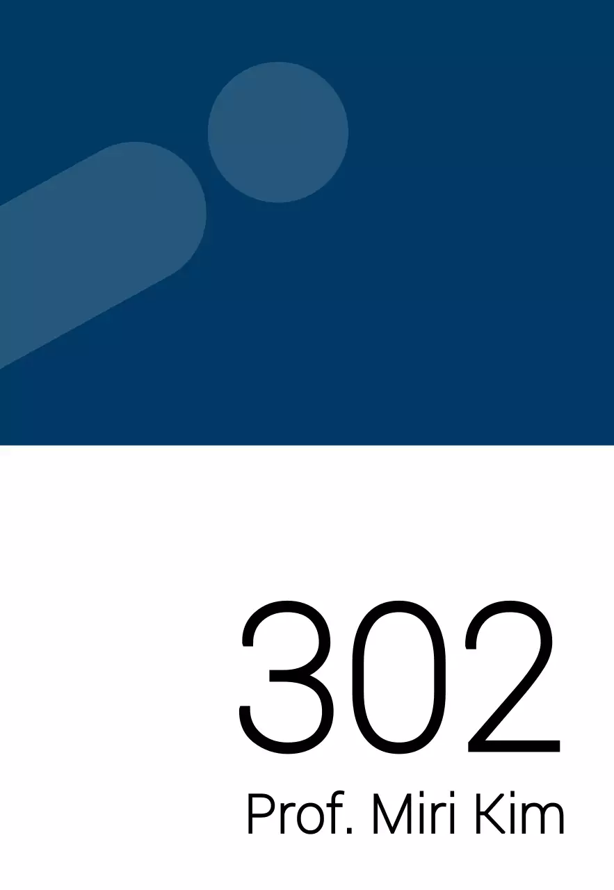 青と黒のシンプルな図形がポイントの大学教室名のご案内