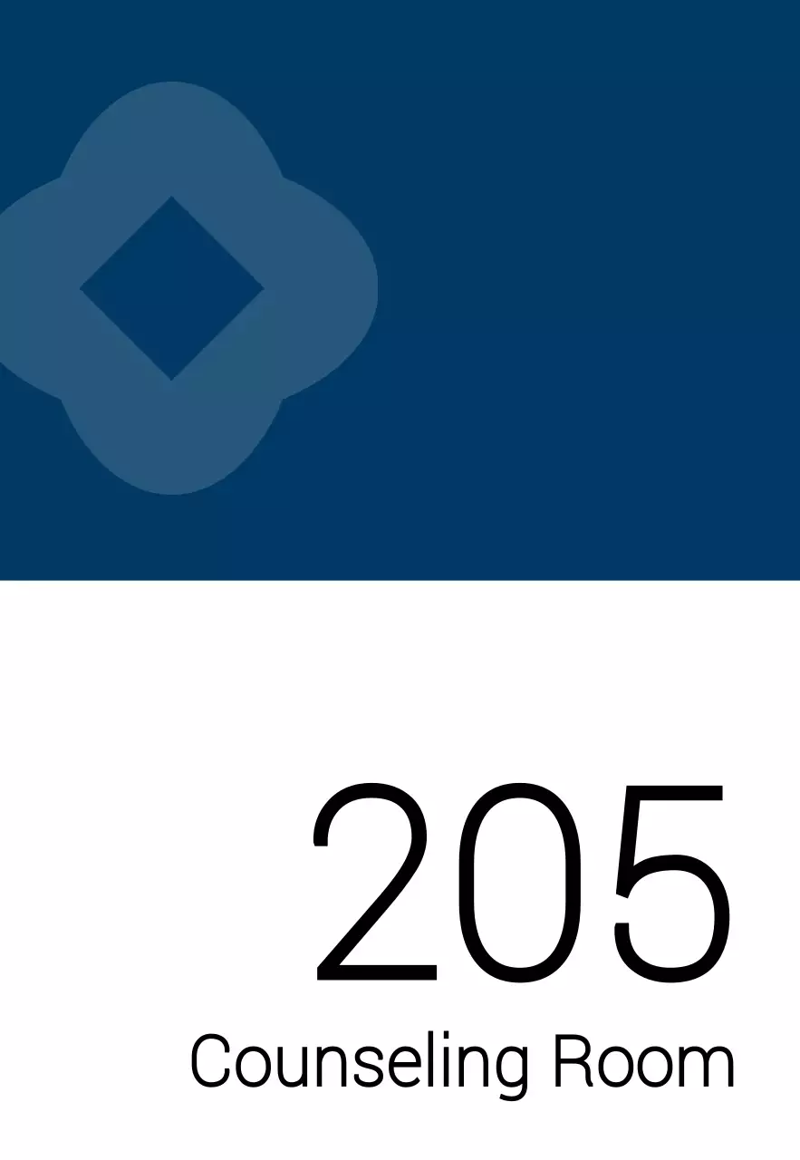 青と黒のシンプルな図形がポイントの大学教室名のご案内