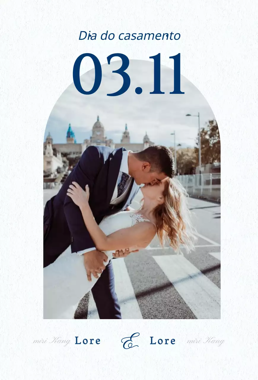 Convites de casamento com um conceito único de disposição de fotografias