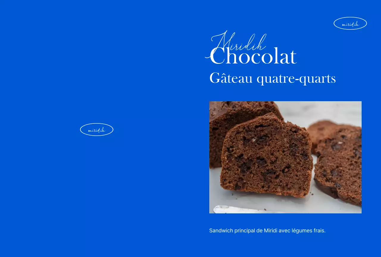 Présentation du gâteau de café bleu et soigné