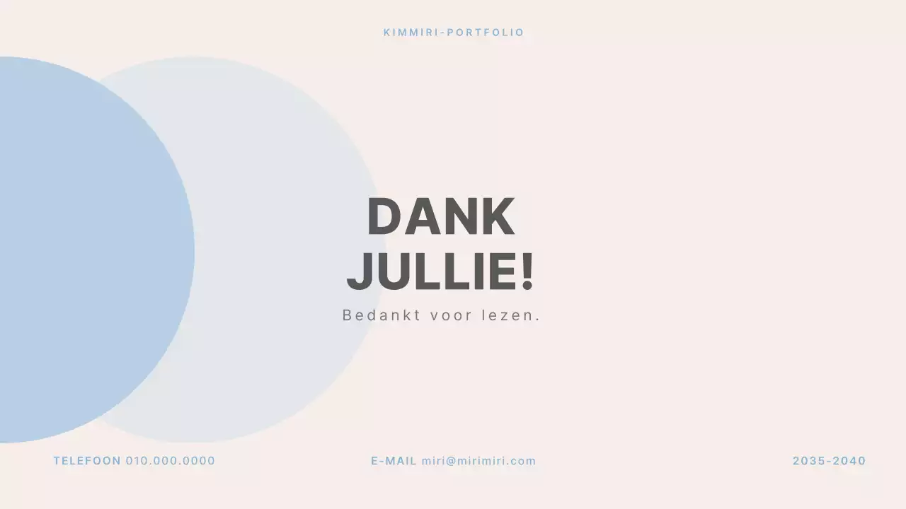 Moderne designerportfolio in beige en lichtblauw