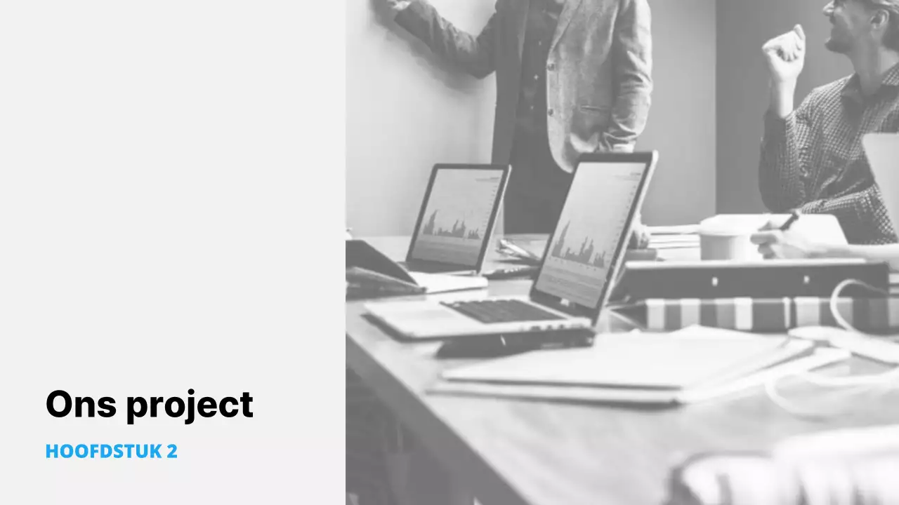 Eenvoudig bedrijf in wit en lichtblauw