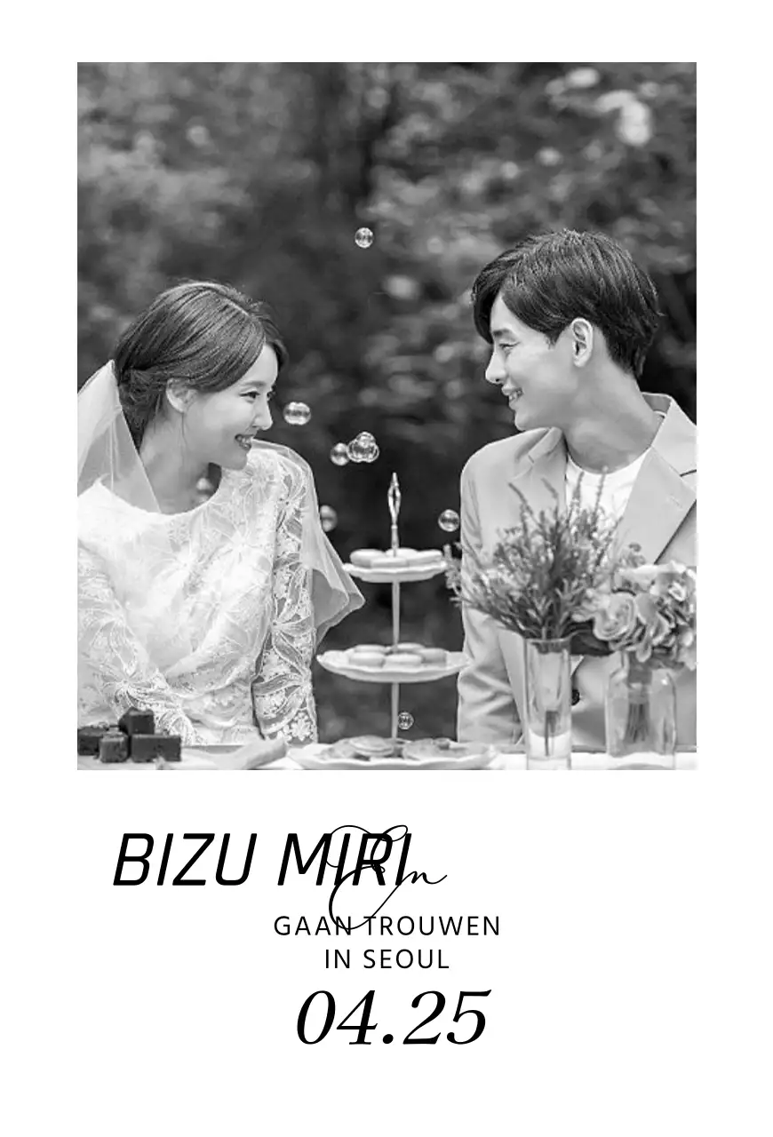 Eenvoudige ingelijste huwelijksuitnodigingen met zwart-wit bruidswerk