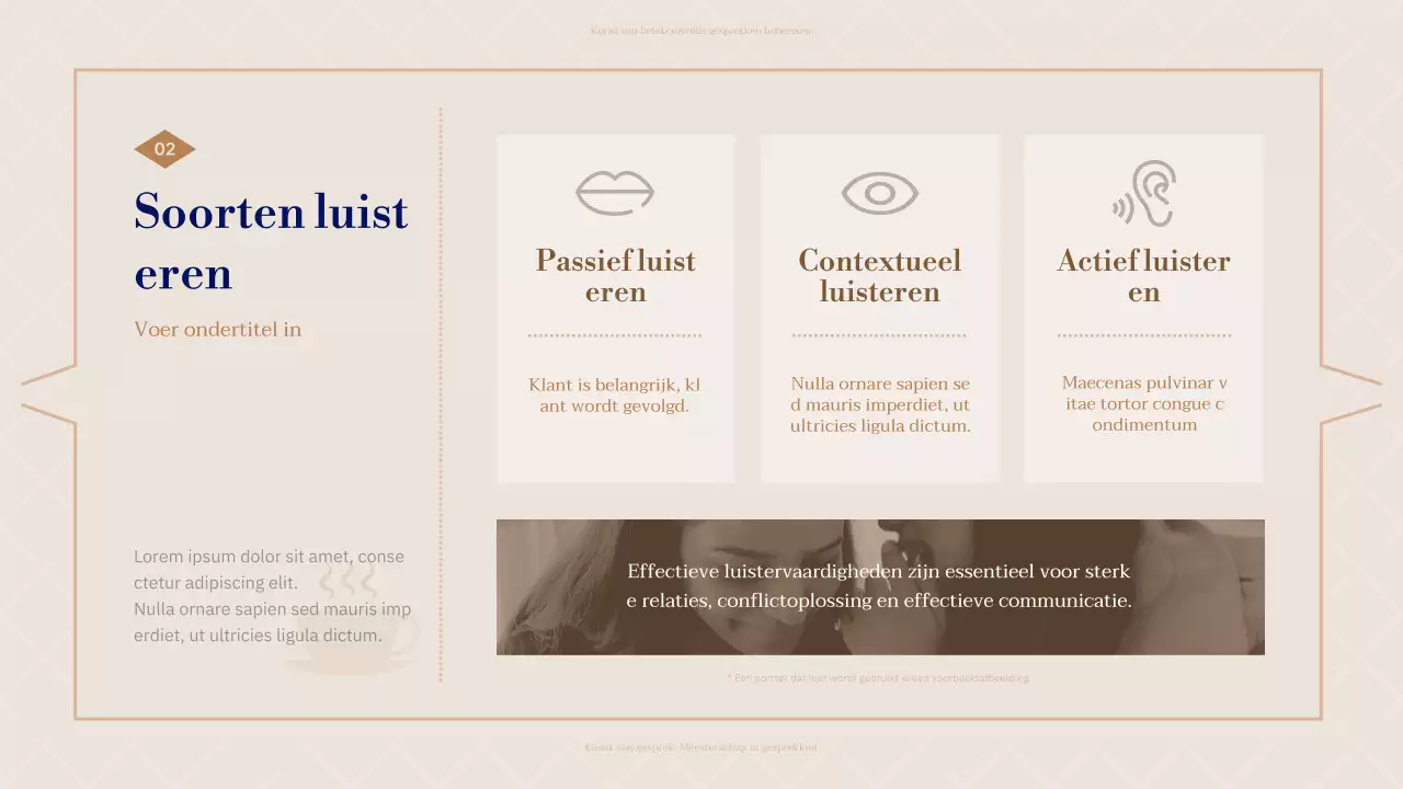 Marineblauw en beige dialoog van de dag