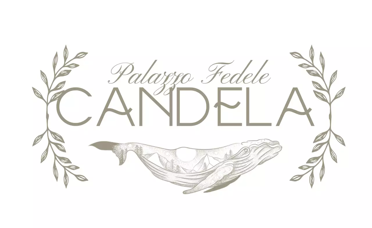 Candela di colore tortora e con una lussuosa illustrazione del testo