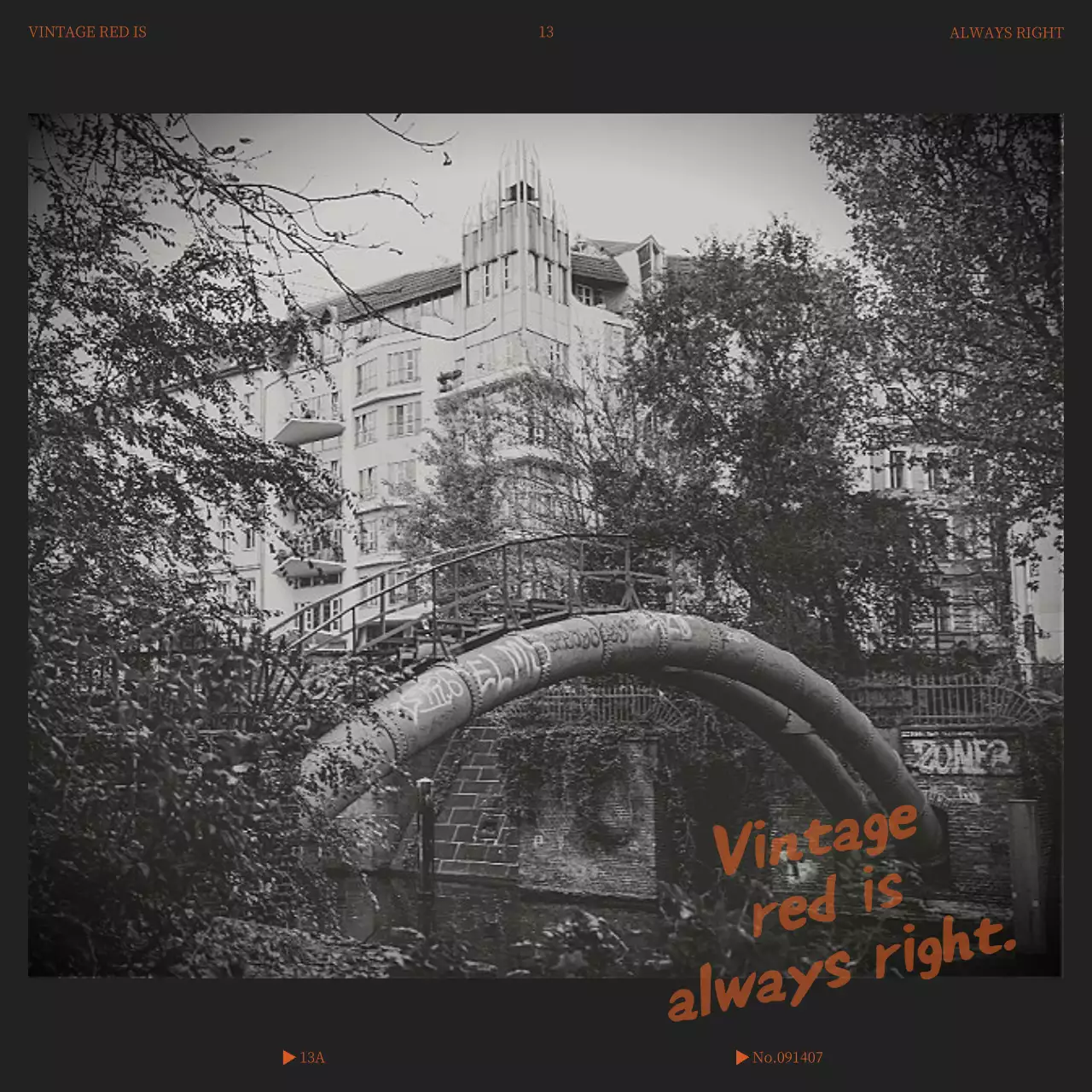 赤 ビンテージ コンセプト デザイン SNS投稿 正方形