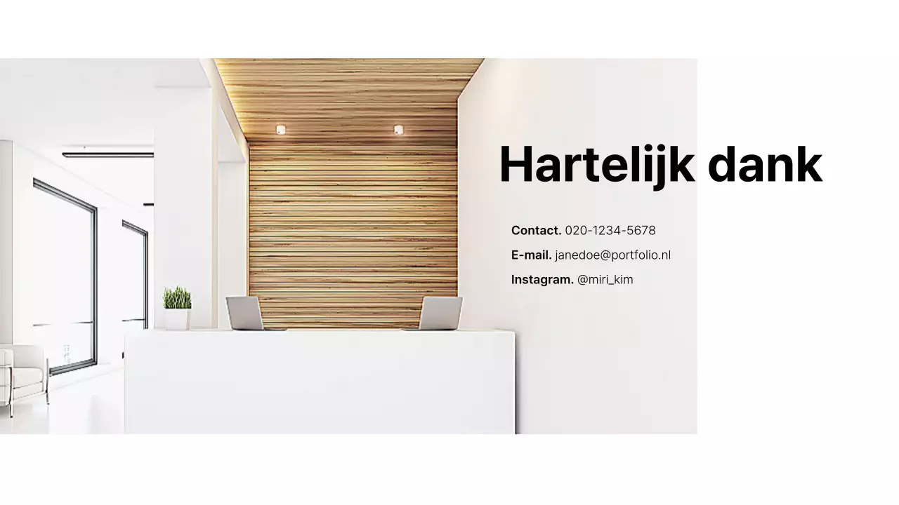 Portfolio voor eenvoudige interieurontwerper in wit en lichtblauw