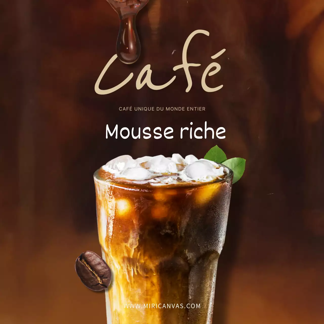 Concept publicitaire vidéo de médias sociaux carrés avec du café brun