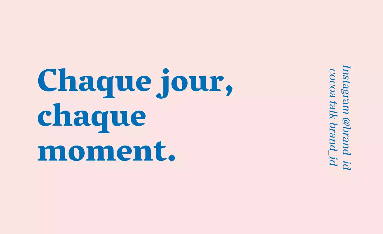 Étiquettes de marque roses et bleues