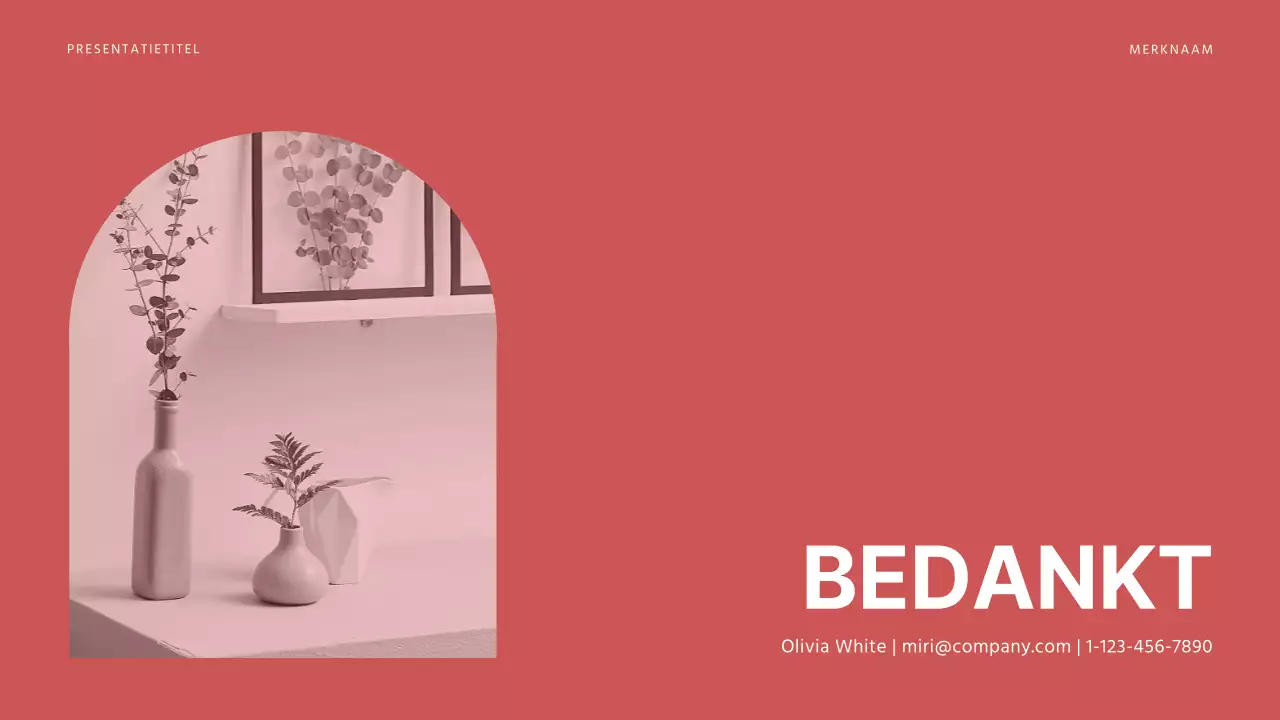 Verschillende lay-outs presenteren in rustgevende rode tinten