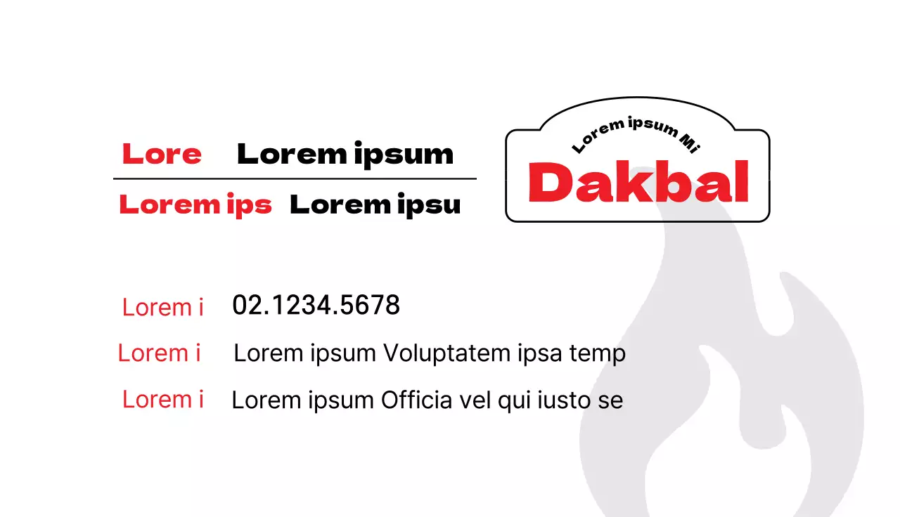 La photo rouge met en évidence les pattes de poulet soignées du restaurant