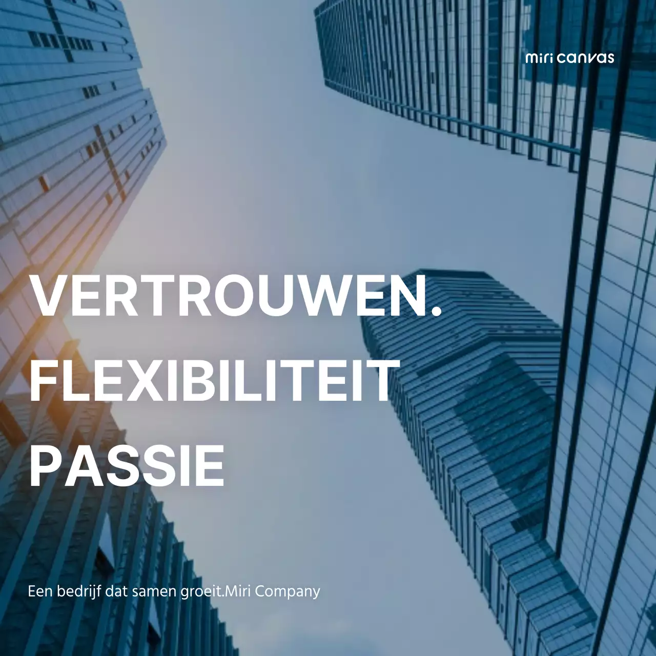 Zakelijke bedrijfsslogan op zwarte fotoachtergrond