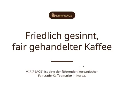 Brauner, einfacher Text mit Informationen zu Fairtrade-Kaffee im Regal