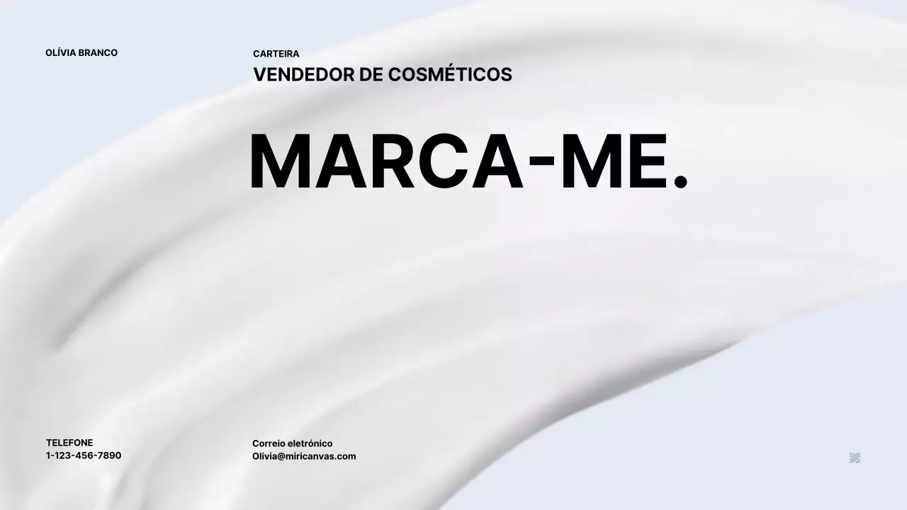 Carteira MD de cosmética simples em azul claro e preto