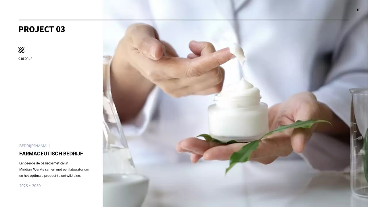 Eenvoudige cosmetica MD portfolio in lichtblauw en zwart